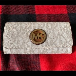 Michael Kors Signature Fulton Wallet